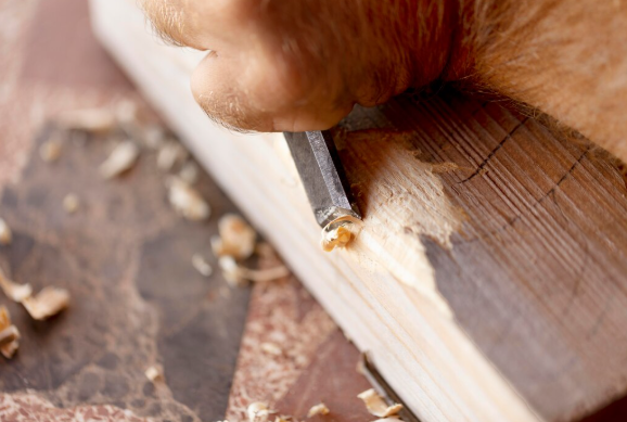 Raspagem de Pisos de Madeira Sem Poeira: Técnicas Eficazes para um Acabamento Perfeito